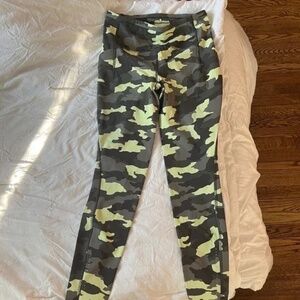 Lululemon green came leggings